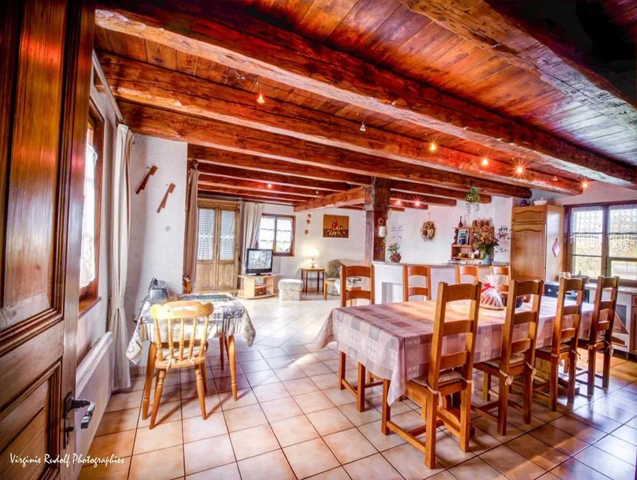 Ampio soggiorno del Gîte Jebsheim